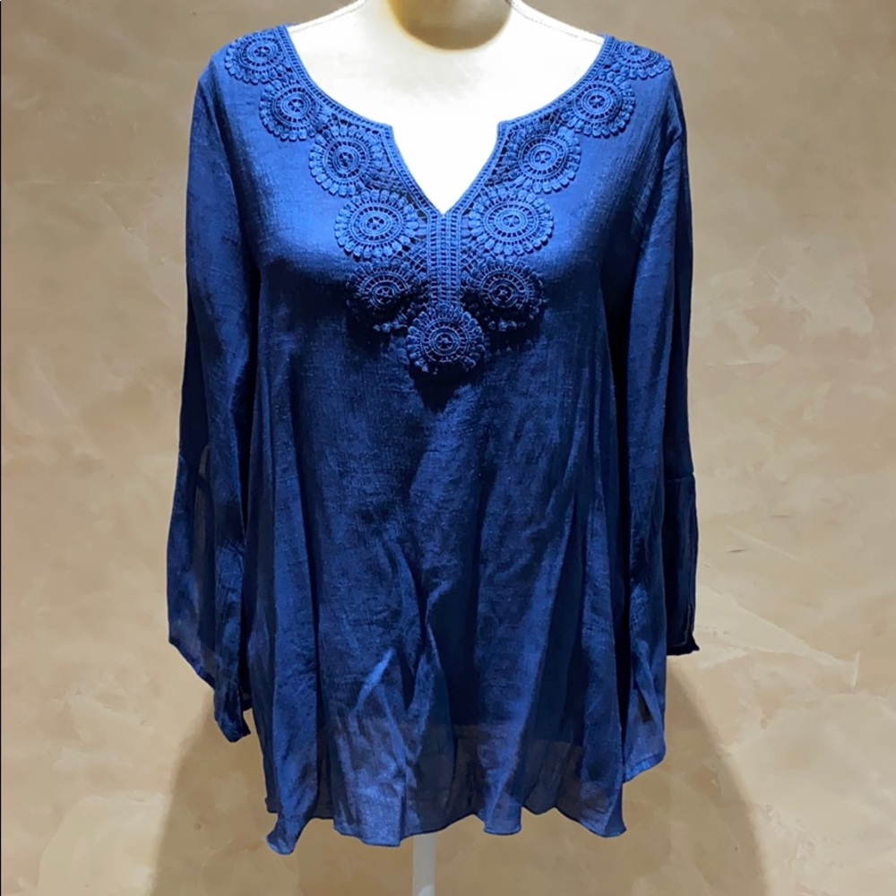 Zac and RACHEL size L cotton navy blouse